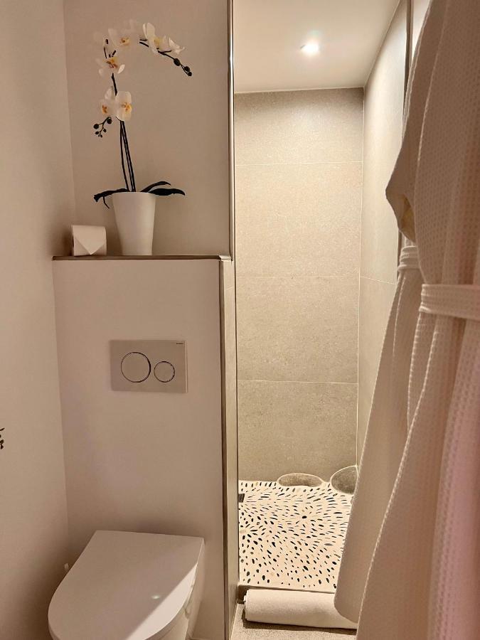Tamarin & Capucin Suite Balneo Aubagne Exteriör bild
