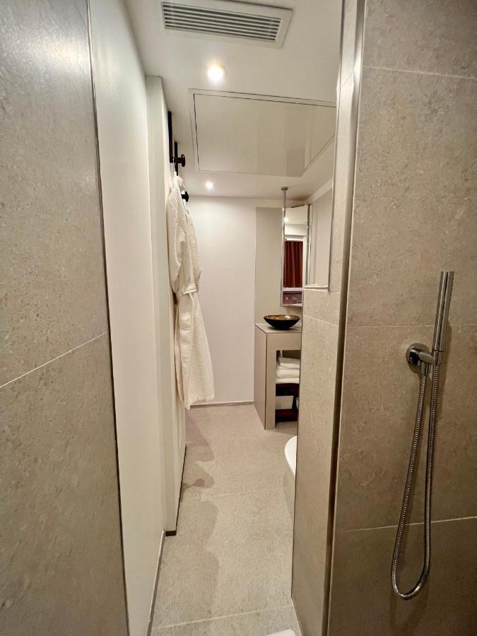Tamarin & Capucin Suite Balneo Aubagne Exteriör bild