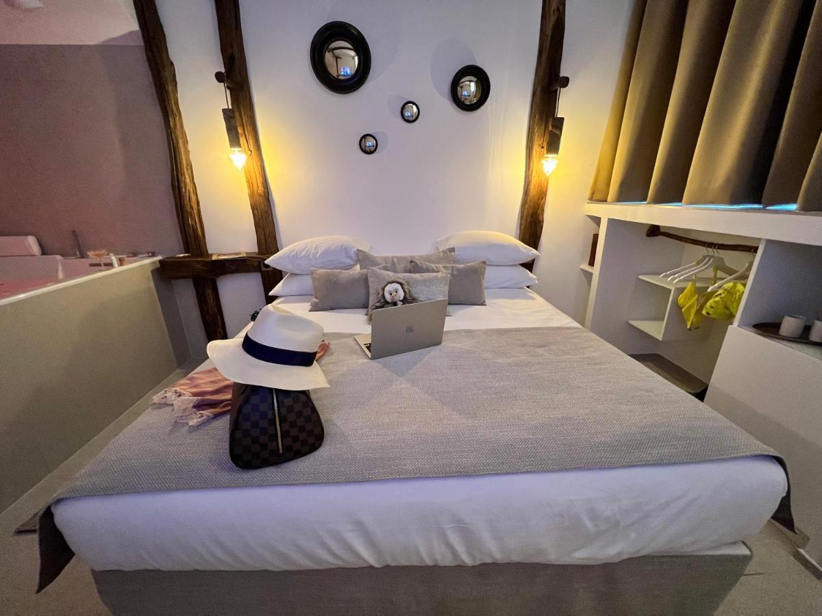 Tamarin & Capucin Suite Balneo Aubagne Exteriör bild